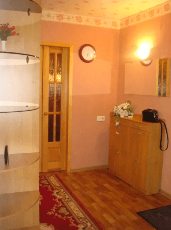 Long term rent 2 bedroom-(s) apartment Chaykovska Street 33б