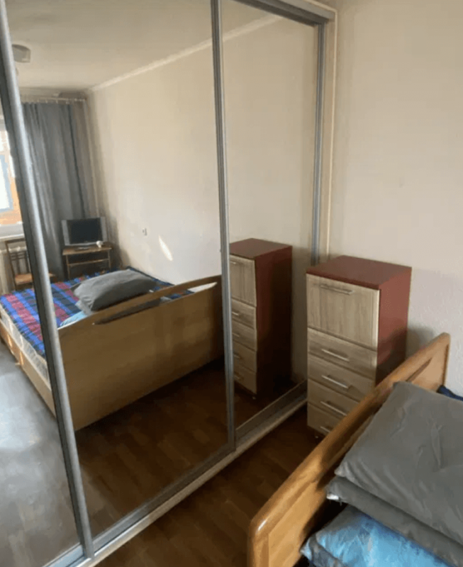 Long term rent 3 bedroom-(s) apartment Zernova Street 6
