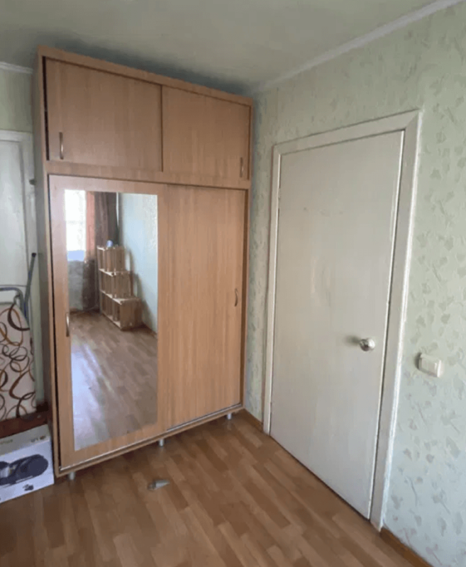 Довгострокова оренда 3 кімнатної квартири Зернова вул. 6