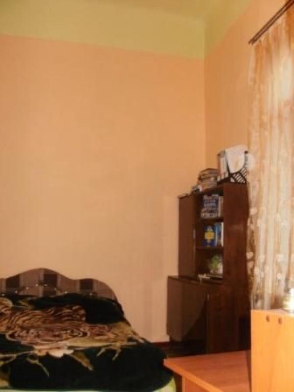 Long term rent 3 bedroom-(s) apartment Poltavsky Shlyakh Street