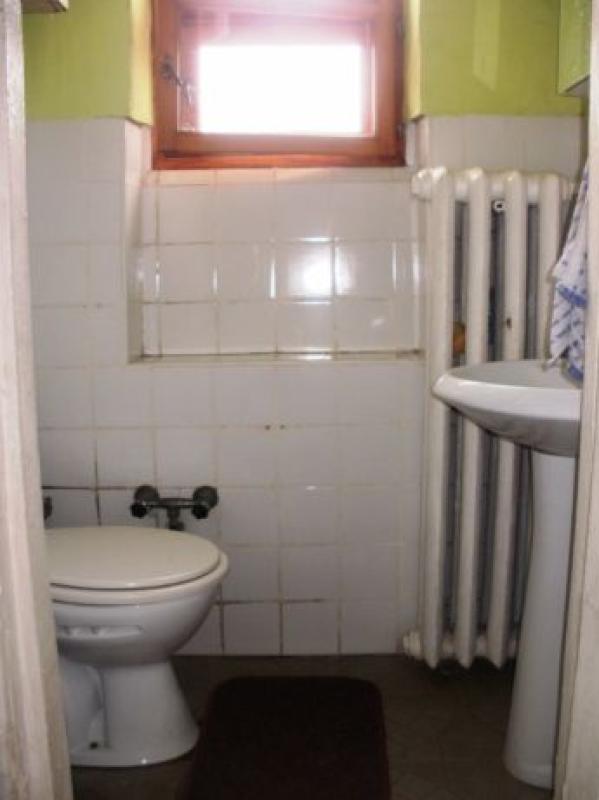 Long term rent 3 bedroom-(s) apartment Poltavsky Shlyakh Street