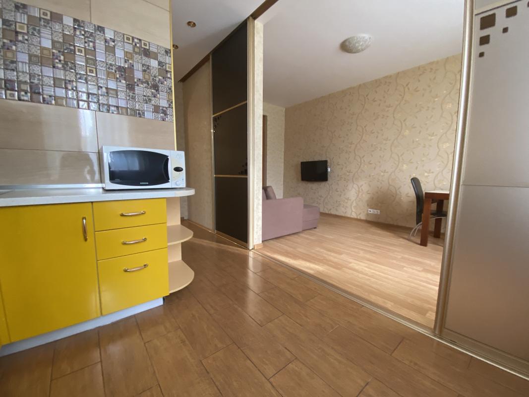 Long term rent 2 bedroom-(s) apartment Mykoly Hvyliovoho Street (Mayakovskoho Street) 11