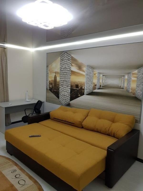 Long term rent 3 bedroom-(s) apartment Akademika Barabashova Street 32а