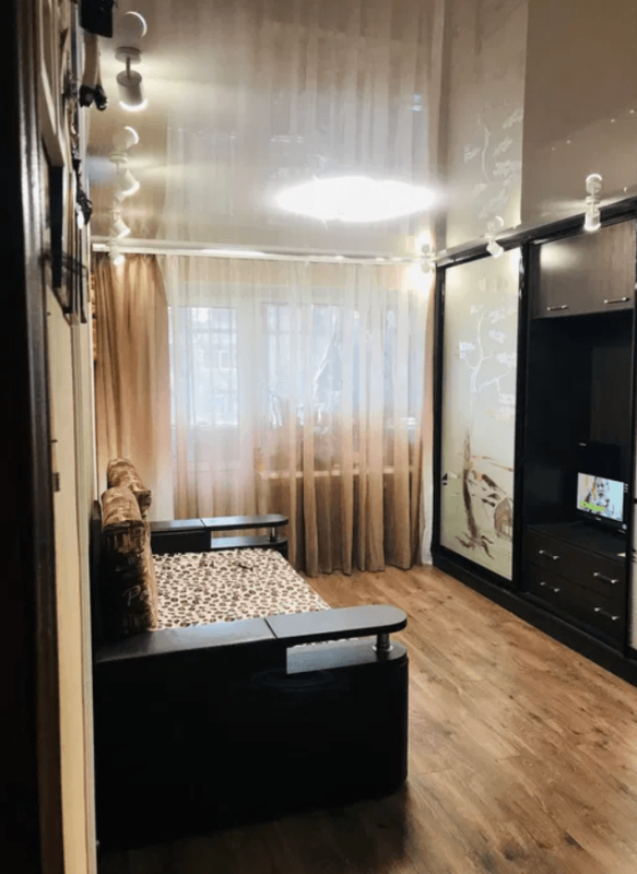 Sale 2 bedroom-(s) apartment 49 sq. m., Sumhayitska Street 7