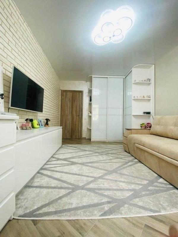 Продаж 1 кімнатної квартири 44 кв. м, Драгоманова вул. 6