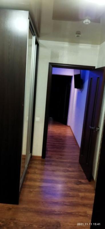 Продаж 3 кімнатної квартири 65 кв. м, Амосова вул.