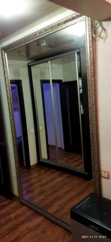 Продаж 3 кімнатної квартири 65 кв. м, Амосова вул.