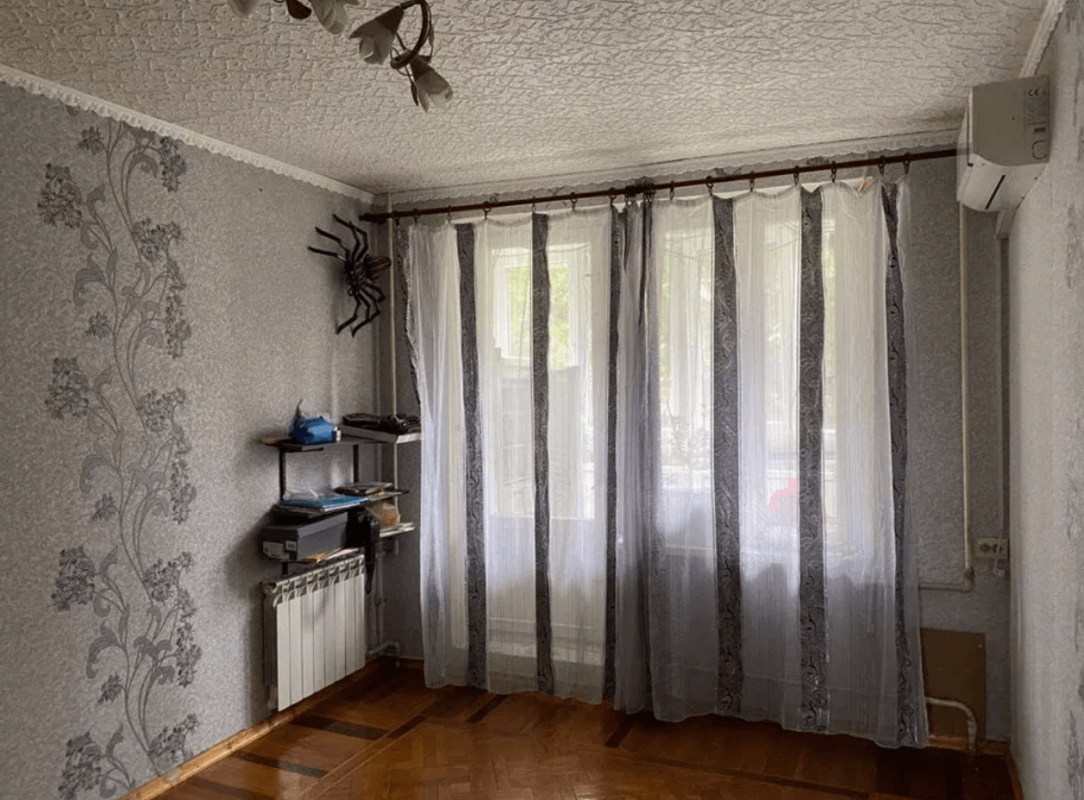 Long term rent 3 bedroom-(s) apartment Krasnodarska Street 175