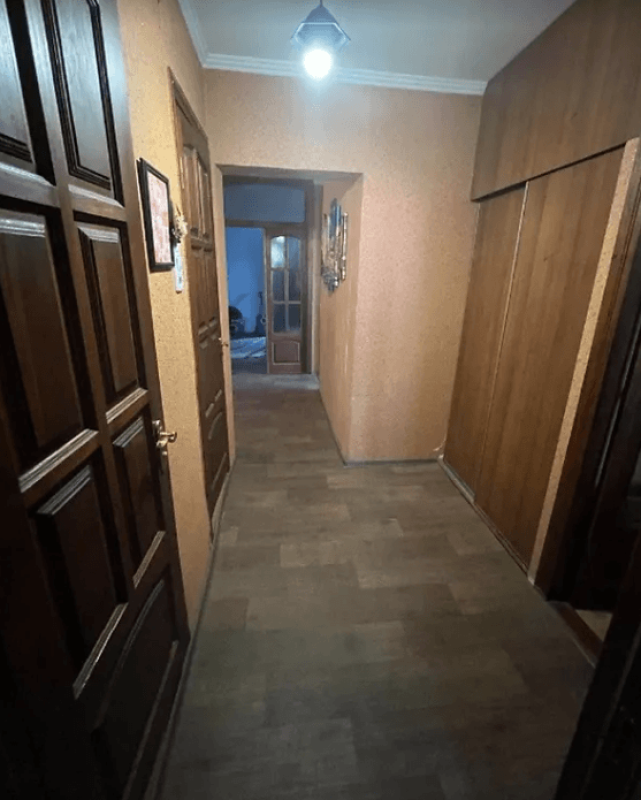 Sale 3 bedroom-(s) apartment 68 sq. m., Druzhby Narodiv Street 208а