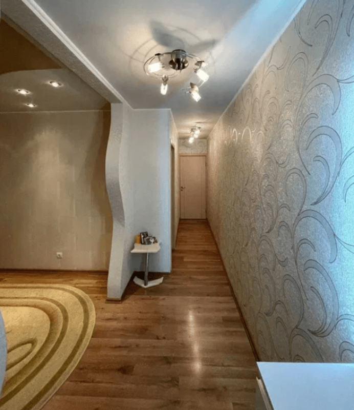 Sale 3 bedroom-(s) apartment 68 sq. m., Peremohy Avenue 72в