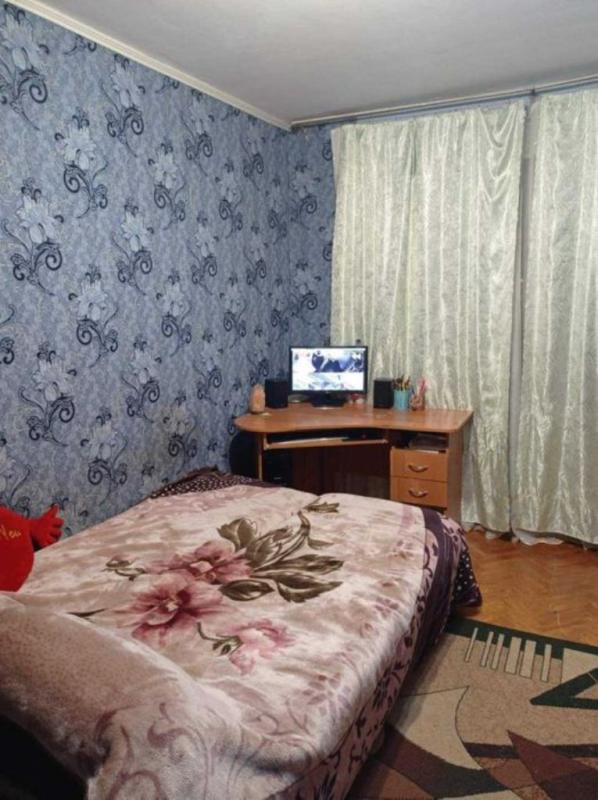 Продажа 2 комнатной квартиры 45 кв. м, Героев Труда ул. 49