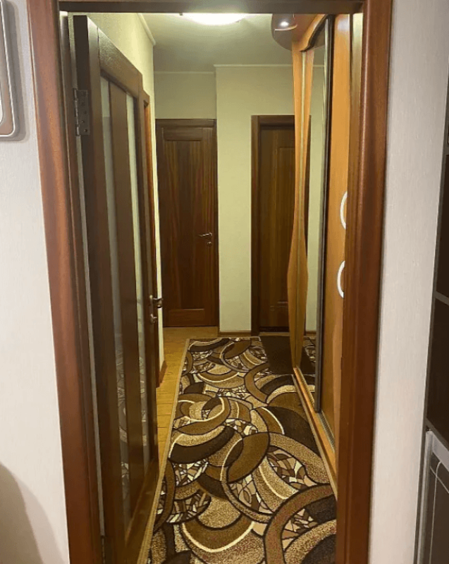 Продаж 2 кімнатної квартири 44 кв. м, Героїв Харкова просп. 206
