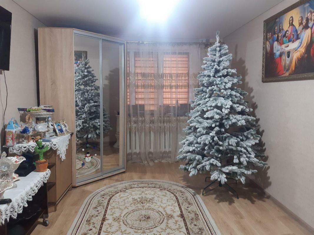 Sale 1 bedroom-(s) apartment 33 sq. m., Kharkivskykh Dyviziy Street 8/1