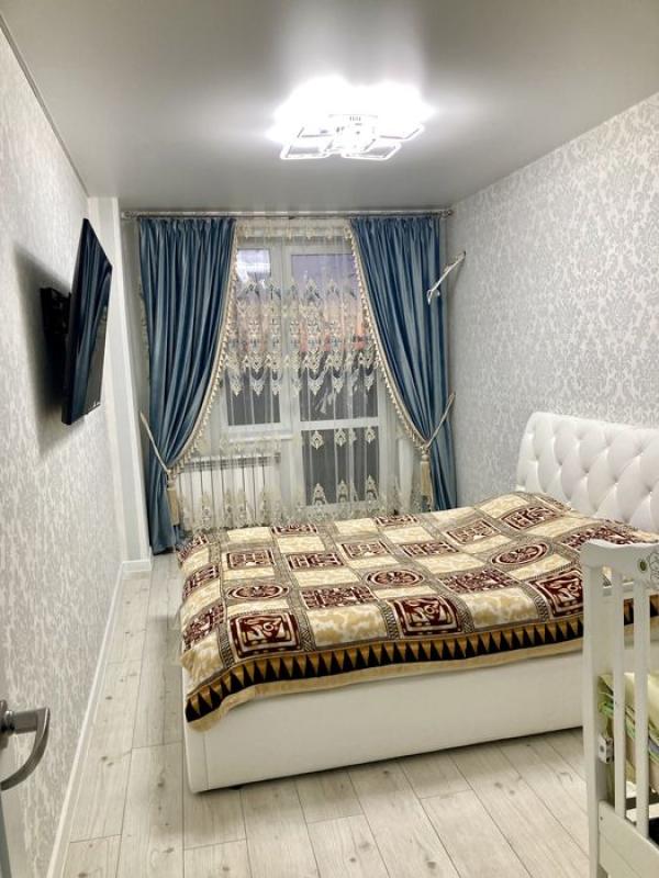 Sale 2 bedroom-(s) apartment 69 sq. m., Hvardiytsiv-Shyronintsiv Street 74Б