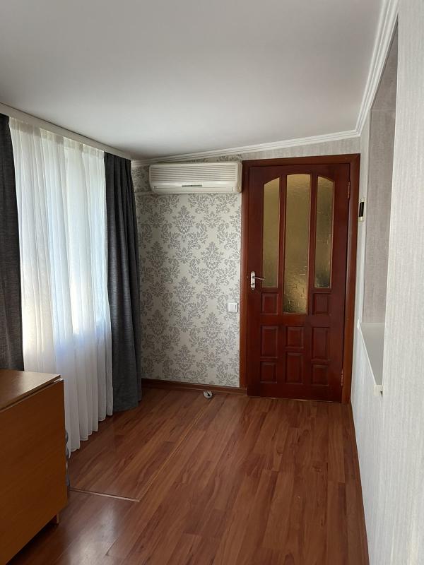 Sale 3 bedroom-(s) apartment 70 sq. m., Tankopiya Street