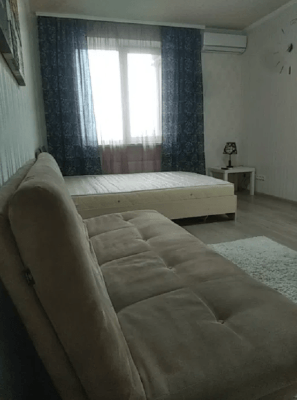 Long term rent 1 bedroom-(s) apartment Myrna Street 19