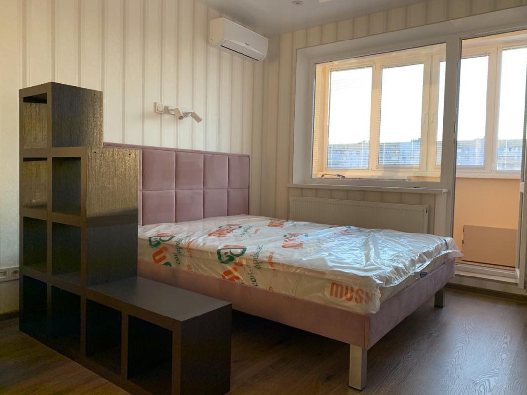 Long term rent 1 bedroom-(s) apartment Plekhanivska Street 92