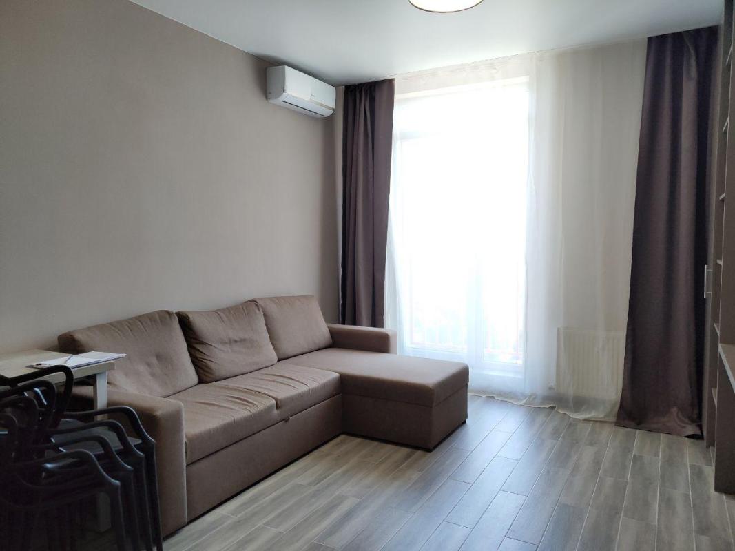 Long term rent 1 bedroom-(s) apartment Serpova Street