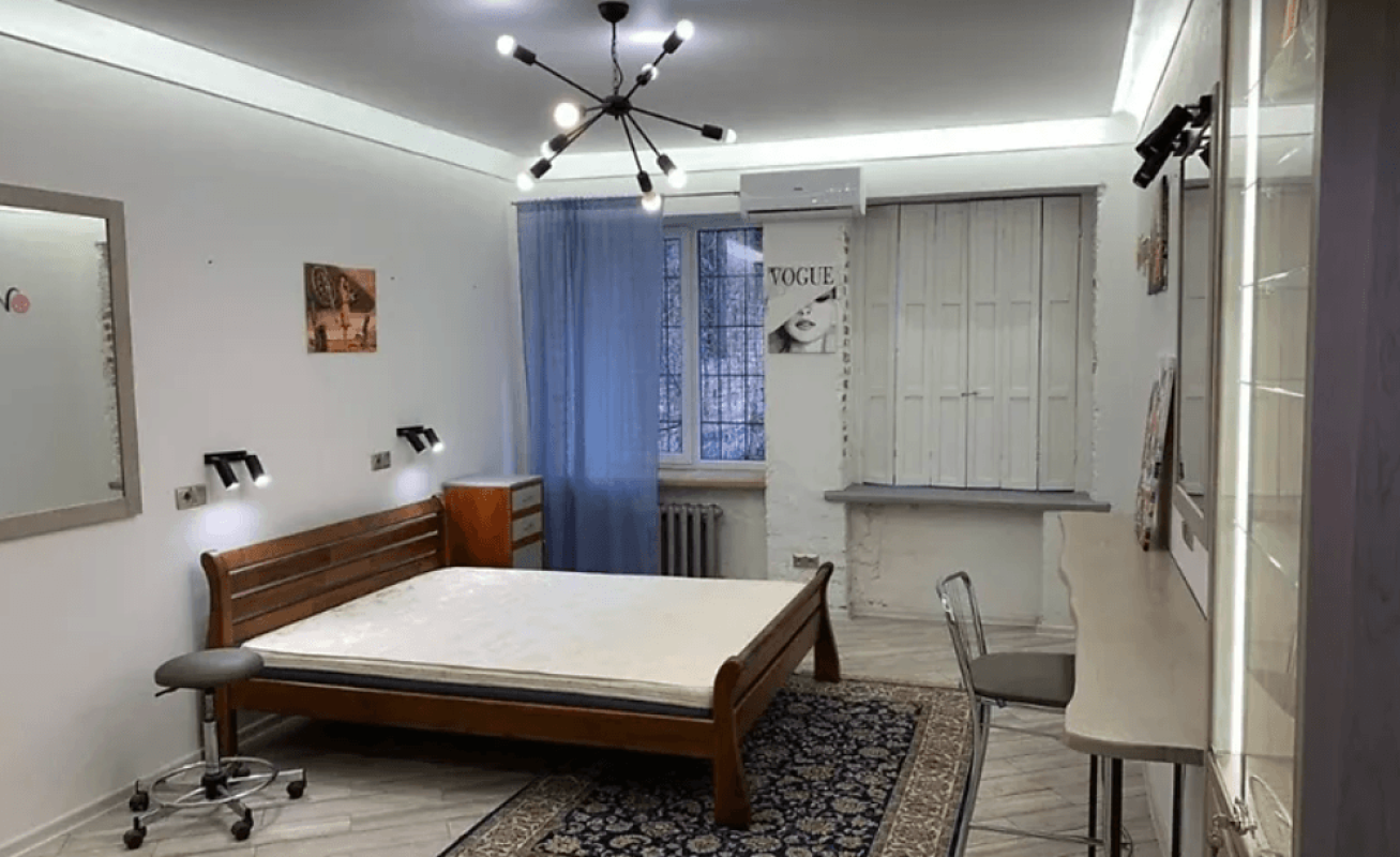 Long term rent 2 bedroom-(s) apartment Svobody Street 29