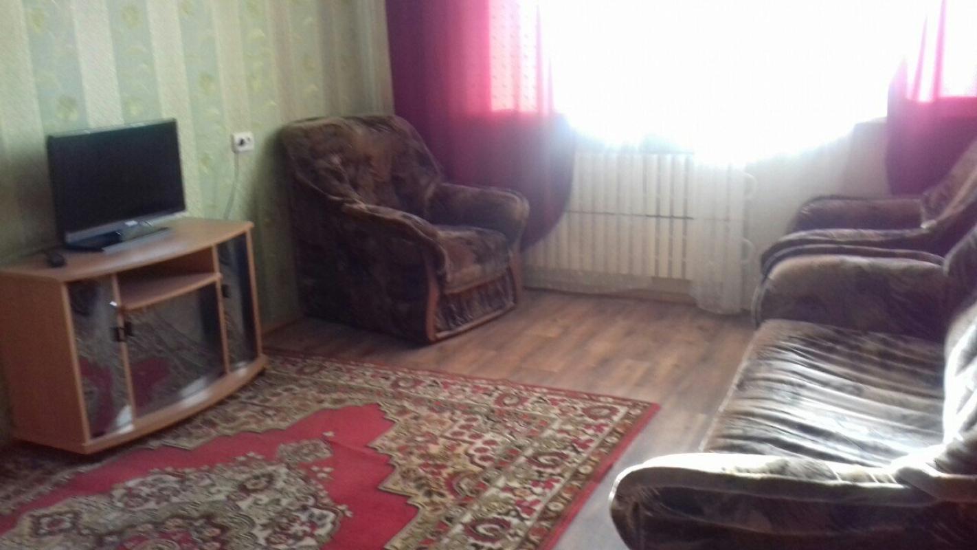 Long term rent 2 bedroom-(s) apartment Serhiia Hrytsevtsya Street