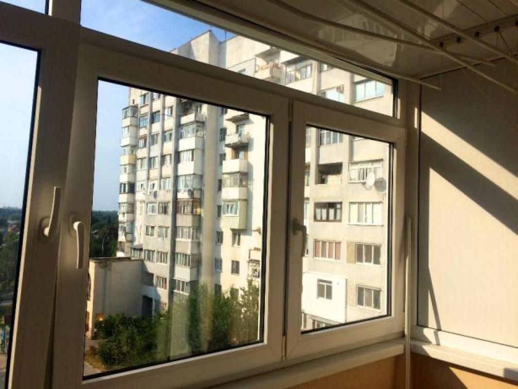 Long term rent 3 bedroom-(s) apartment Plytkova Street
