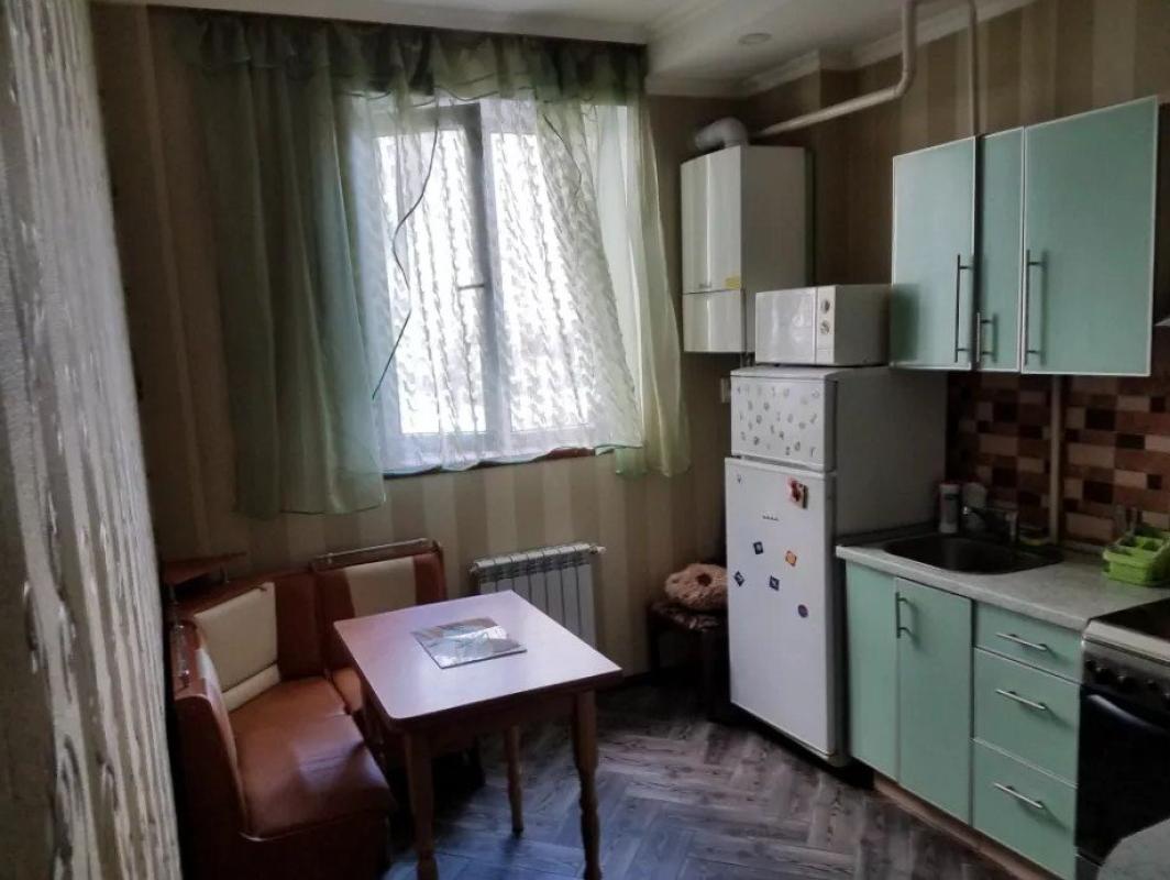 Долгосрочная аренда 1 комнатной квартиры Титаренковский пер.