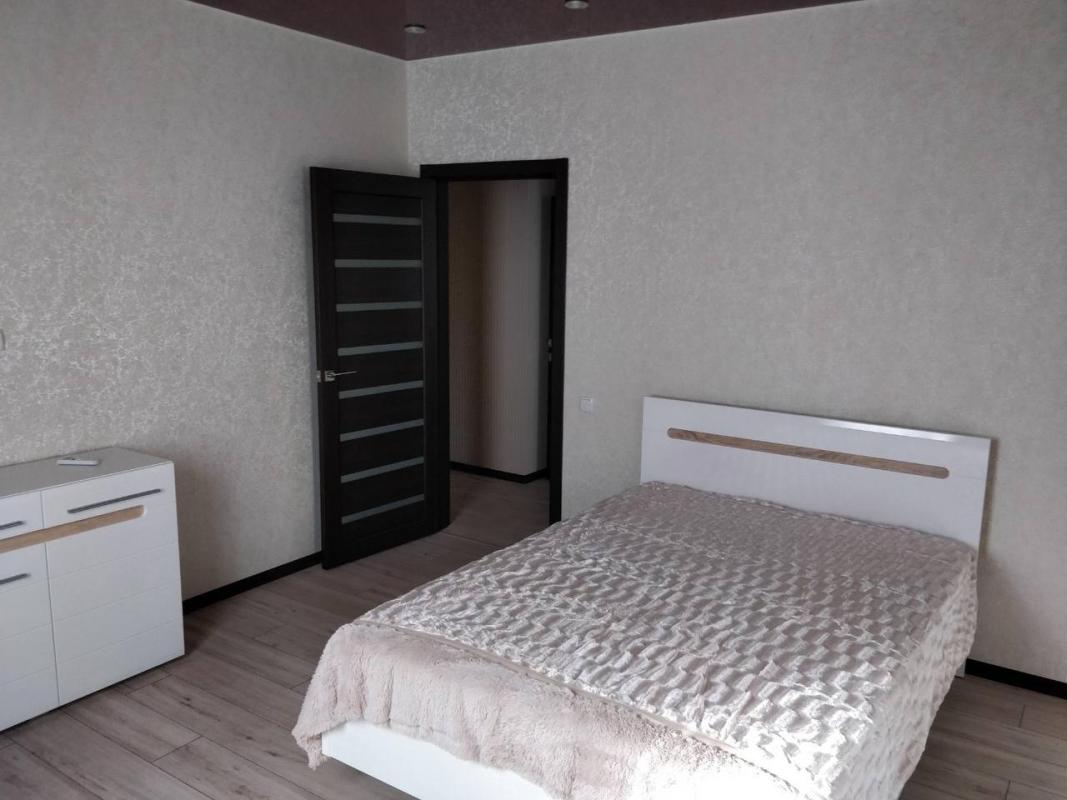 Sale 1 bedroom-(s) apartment 41 sq. m., Iskrynska Street