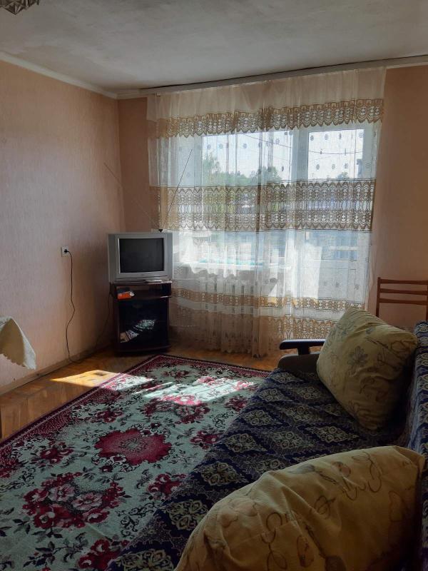 Продаж 1 кімнатної квартири 30 кв. м, Космонавтів вул. 7а