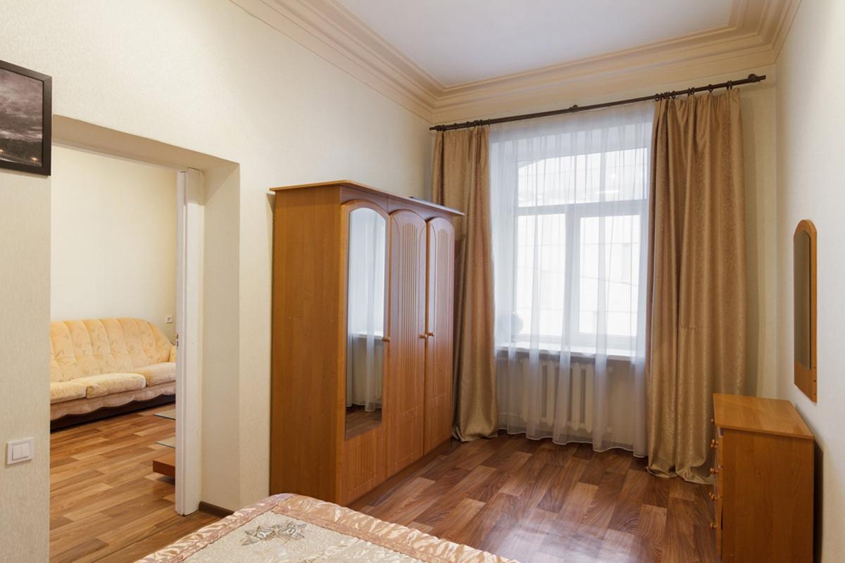 Long term rent 3 bedroom-(s) apartment Sumska Street 7/9