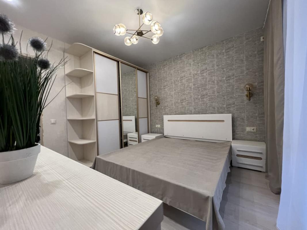 Продаж 1 кімнатної квартири 44 кв. м, Полтавський Шлях вул.