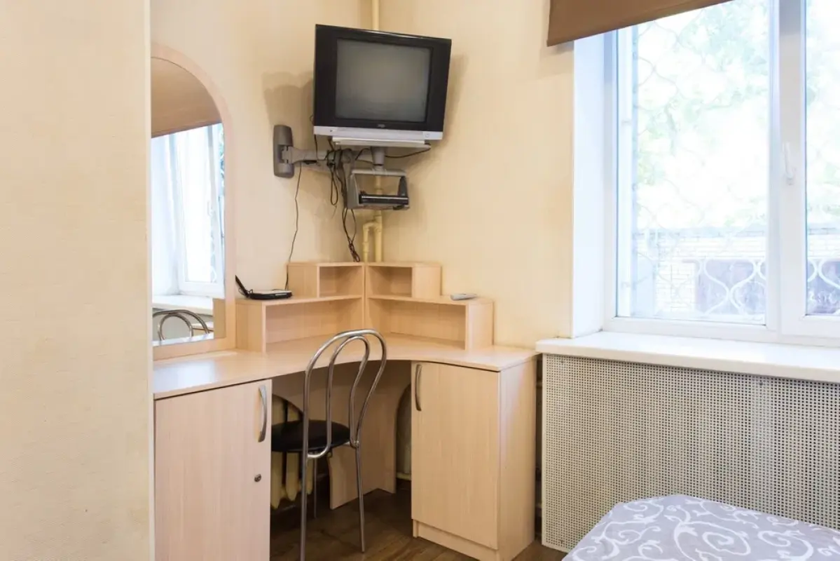 Long term rent 1 bedroom-(s) apartment Mykoly Hvyliovoho Street (Mayakovskoho Street) 15