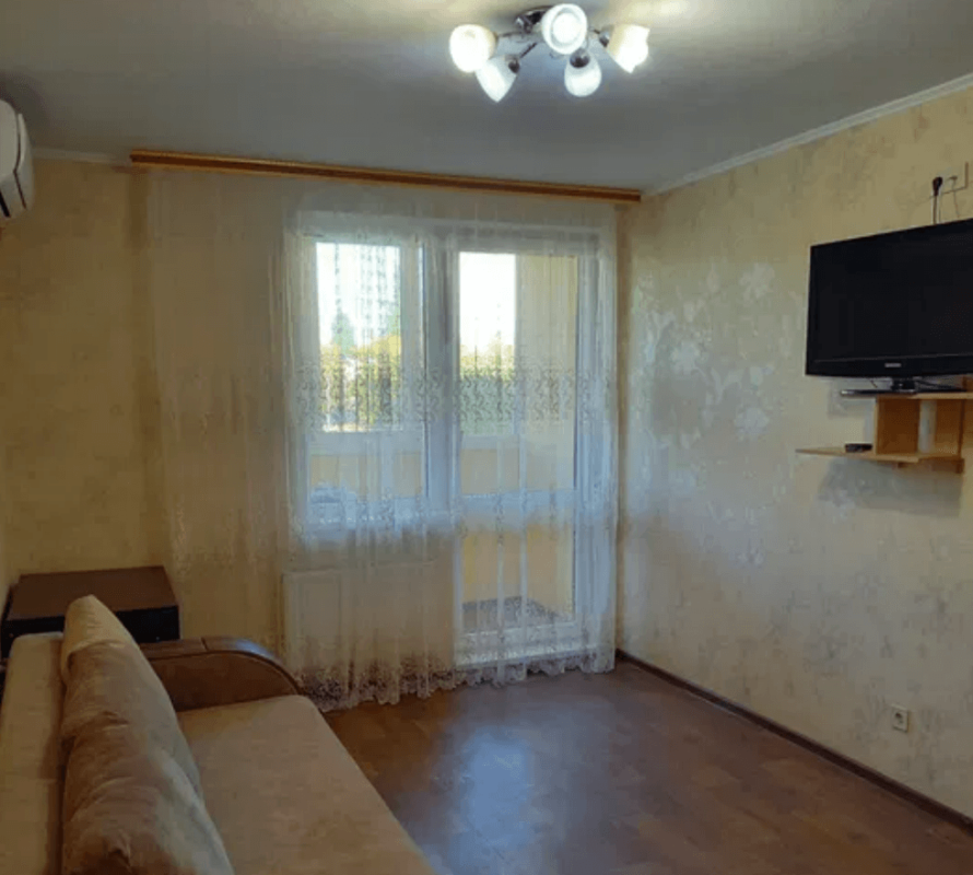 Long term rent 2 bedroom-(s) apartment Velozavodska Street