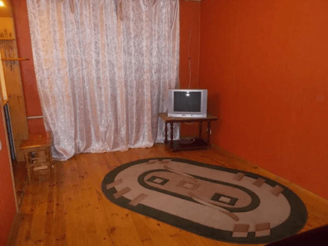 Long term rent 2 bedroom-(s) apartment Novy Pobut Street 35