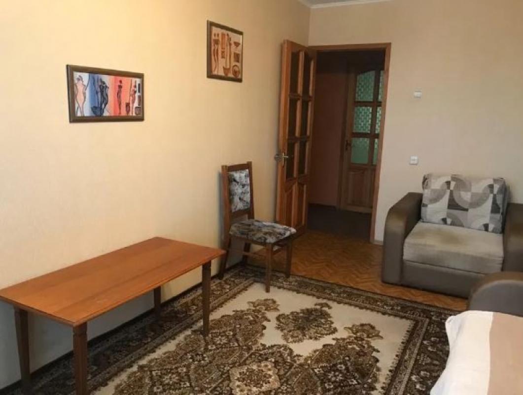 Long term rent 3 bedroom-(s) apartment Biblyka Street (2nd Pyatylitky Street)