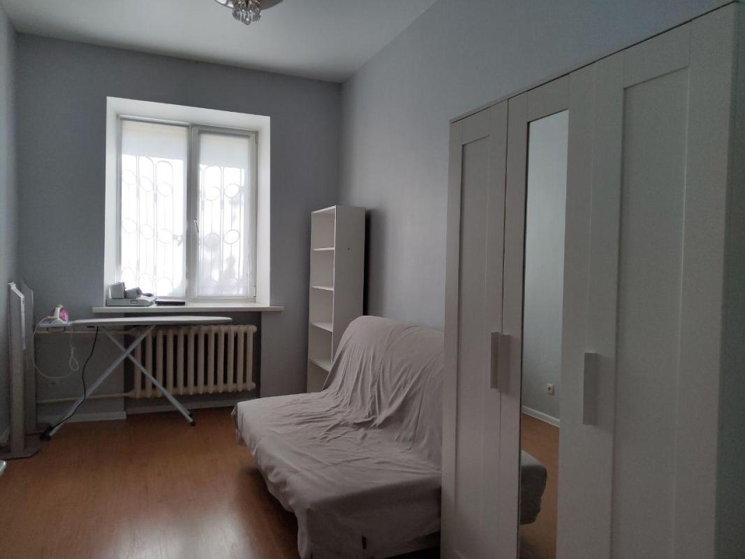 Sale 3 bedroom-(s) apartment 70 sq. m., Karazina Street