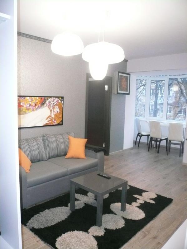 Long term rent 2 bedroom-(s) apartment Kostia Hordienka lane (Chekistiv lane) 8