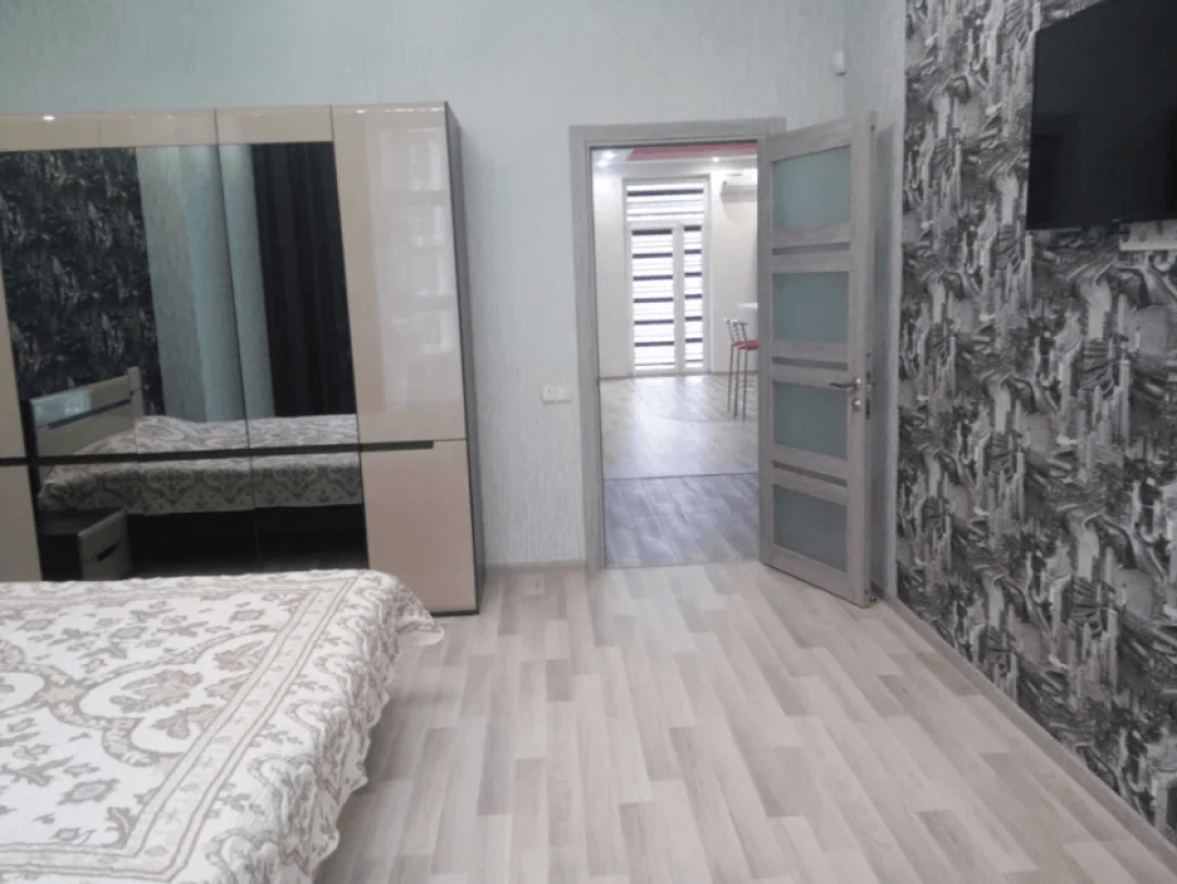 Long term rent 1 bedroom-(s) apartment Akademika Filatova Street 2/1