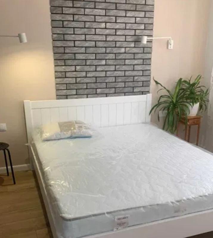 Long term rent 1 bedroom-(s) apartment Kyrylivska Street (Frunze Street)