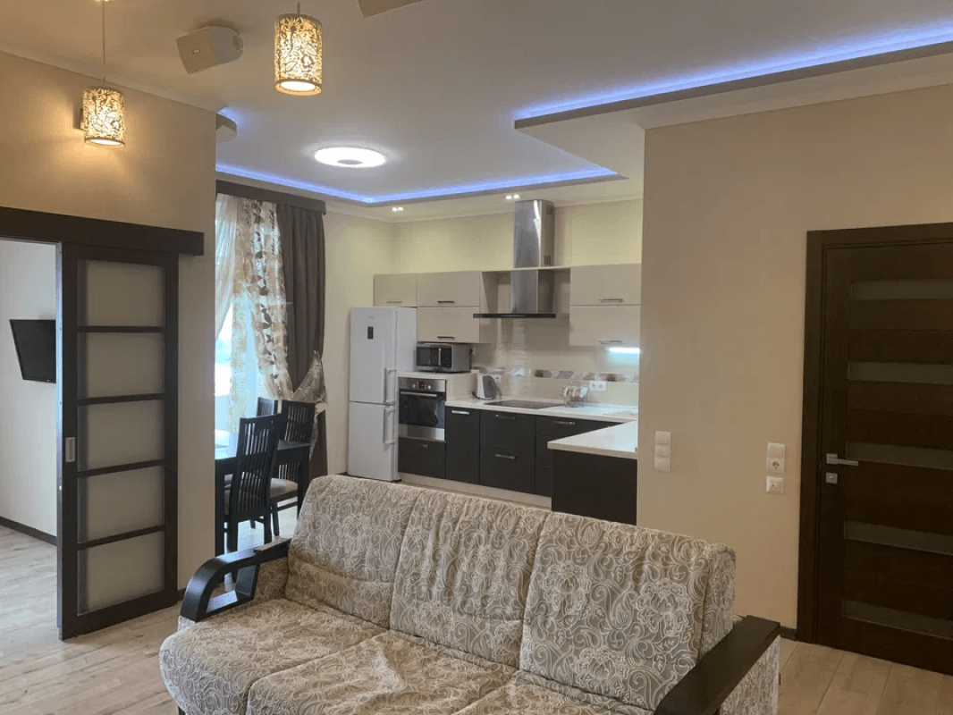 Long term rent 2 bedroom-(s) apartment Yevhena Konovaltsia Street (Schorsa Street) 36В