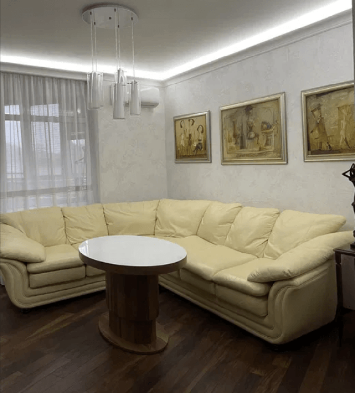 Long term rent 2 bedroom-(s) apartment Hlybochytska Street 32а