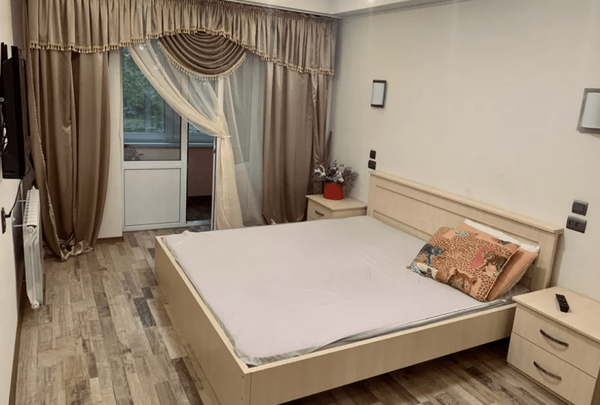 Long term rent 2 bedroom-(s) apartment Novohospitalna Street (Shchorsa Lane) 5