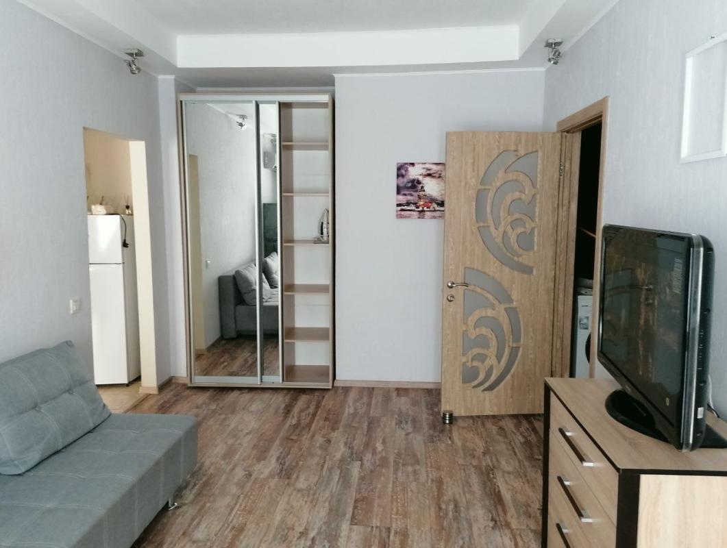 Long term rent 2 bedroom-(s) apartment Velyka Vasylkivska Street (Chervonoarmiiska Street;Krasnoarmeyskaya Street) 114