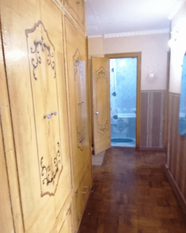 Продаж 2 кімнатної квартири 52 кв. м, Власенка вул. 9