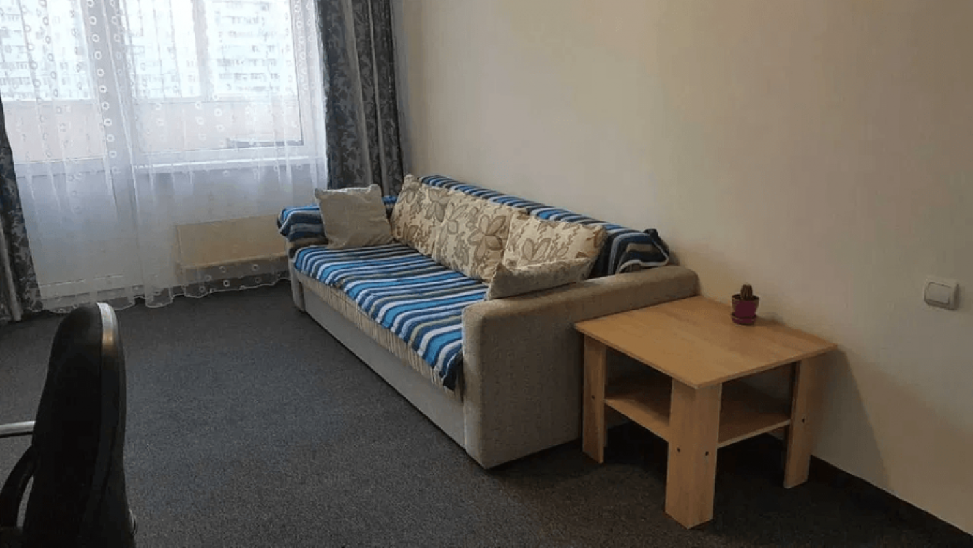 Long term rent 1 bedroom-(s) apartment Liudviga Svobody Avenue 34
