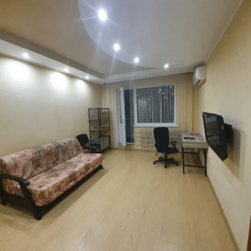 Long term rent 1 bedroom-(s) apartment Kosmichna Street 11