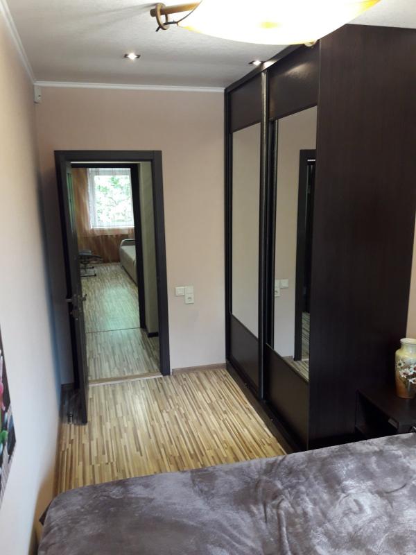 Продаж 3 кімнатної квартири 57 кв. м, Отакара Яроша вул. 45