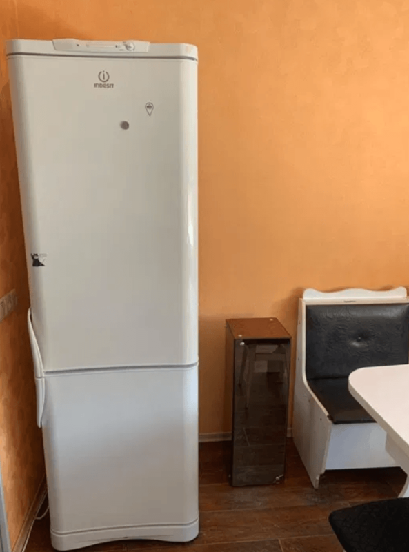 Long term rent 1 bedroom-(s) apartment Kharkivska Embarkment 7/9