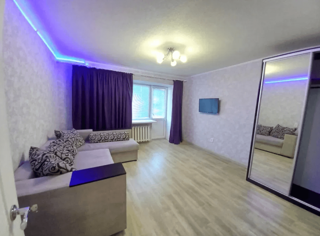Long term rent 2 bedroom-(s) apartment Nauky avenue 41/43