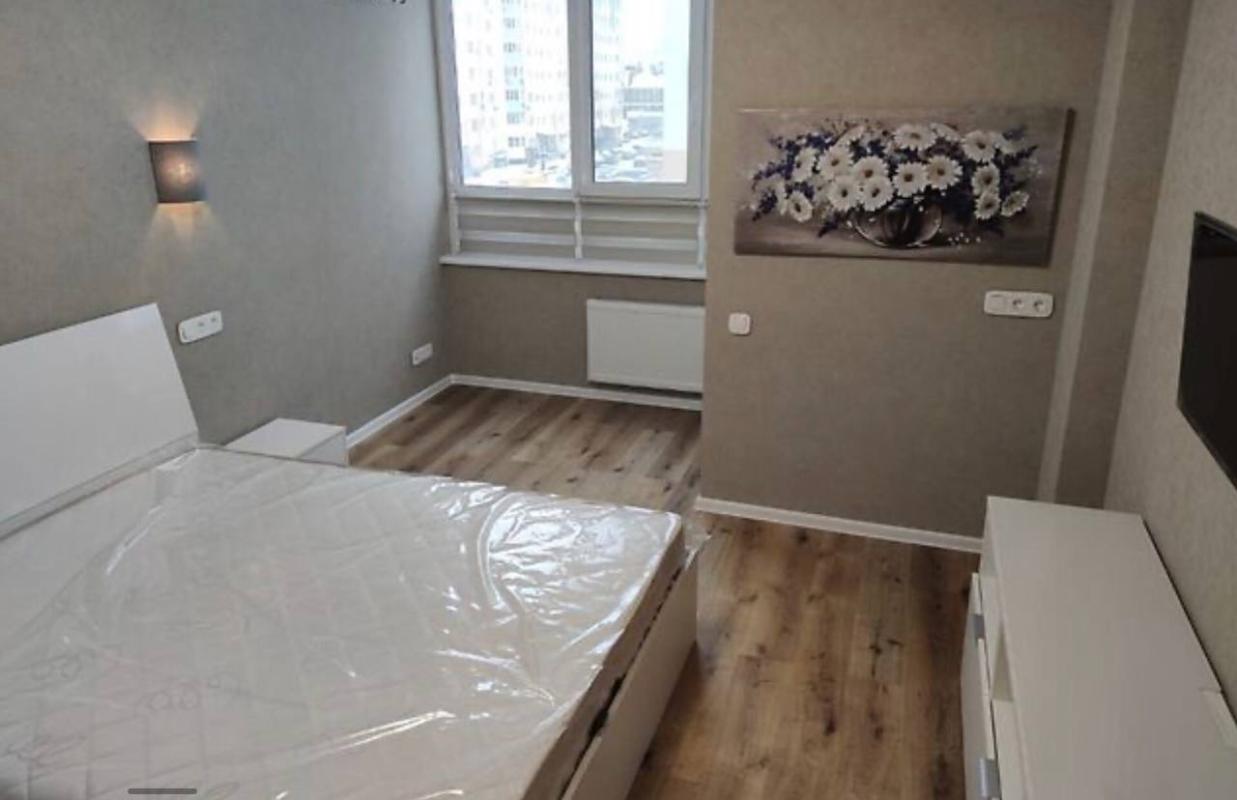 Long term rent 2 bedroom-(s) apartment Serhiya Danchenko street