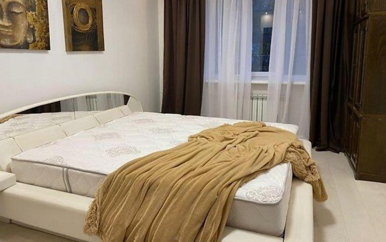 Long term rent 3 bedroom-(s) apartment Ivana Marianenka Lane 11/12